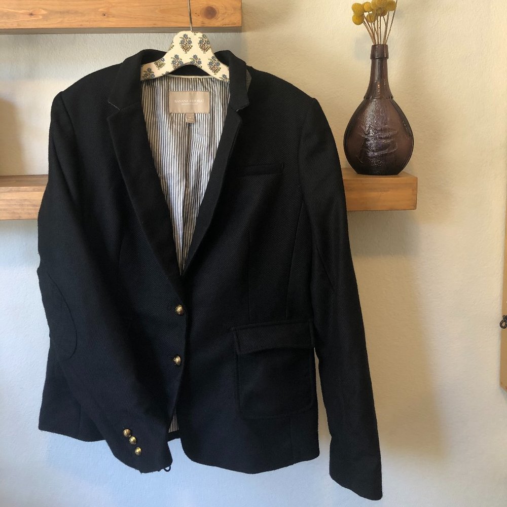 Wool hacking jacket with elbow pads